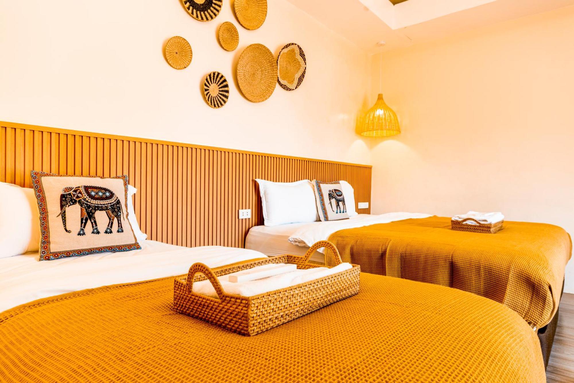 Molly Resorts Puerto Galera Eksteriør billede
