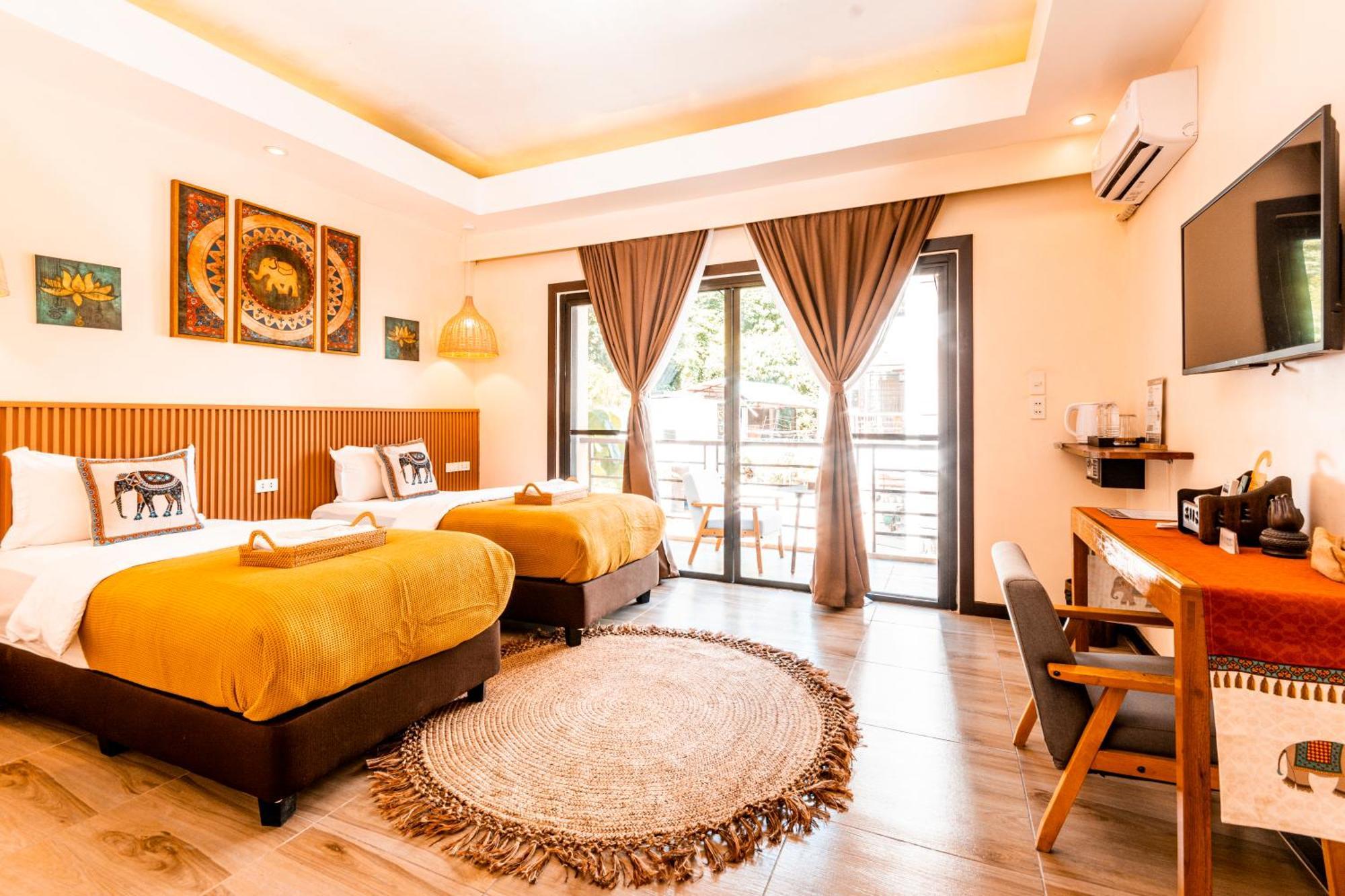 Molly Resorts Puerto Galera Eksteriør billede