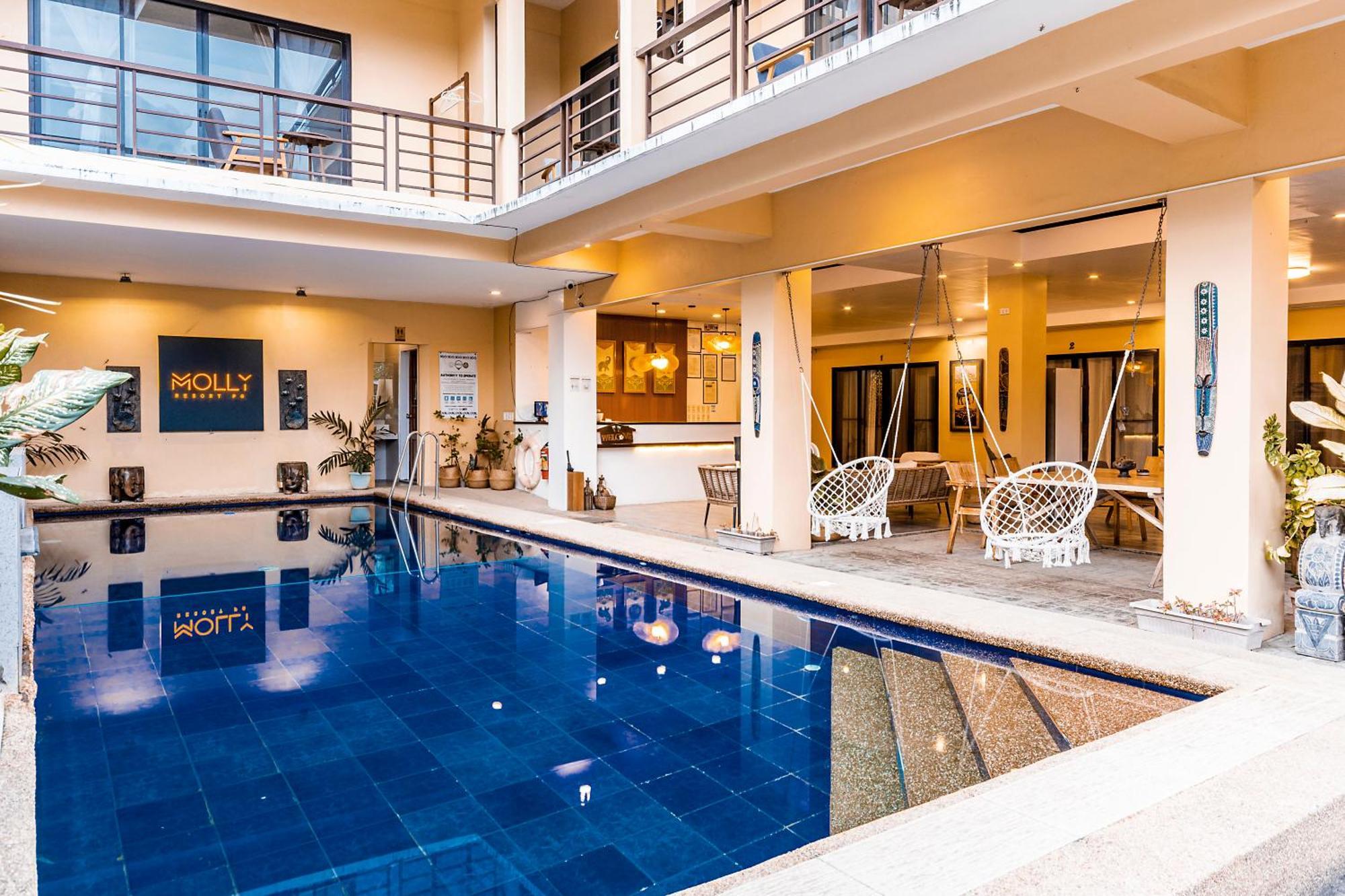 Molly Resorts Puerto Galera Eksteriør billede