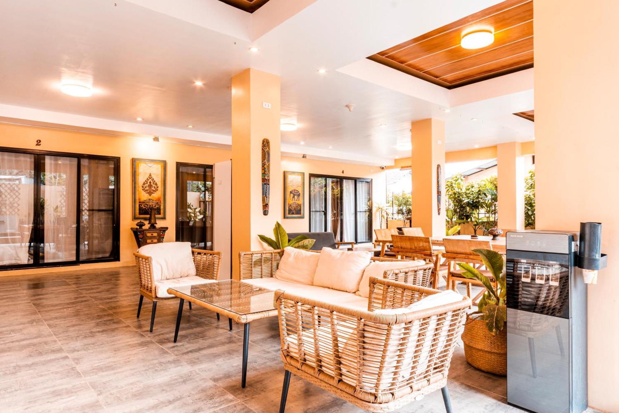 Molly Resorts Puerto Galera Eksteriør billede